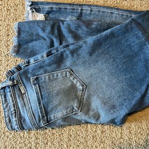 Kansan size 28 Jean- skinny style